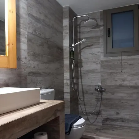 Feriehus Konstantina 4 Ambelokipoi (Corinthia)