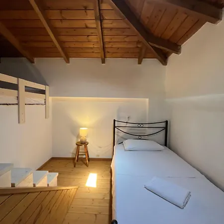 Konstantina 4 * Ambelokipoi (Corinthia)