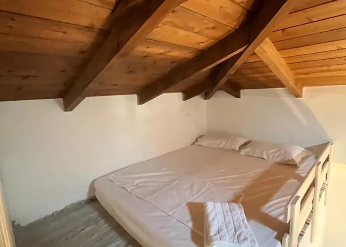 Konstantina 4 Ambelokipoi (Corinthia)