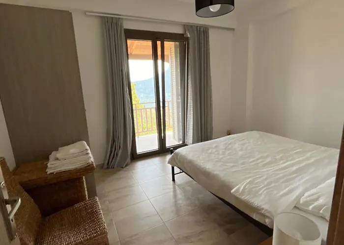 Konstantina 4 * Ambelokipoi (Corinthia)